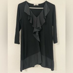 MELA PURDIE TOP/Blouse with ruffled bottom and 3/4 sleeves
